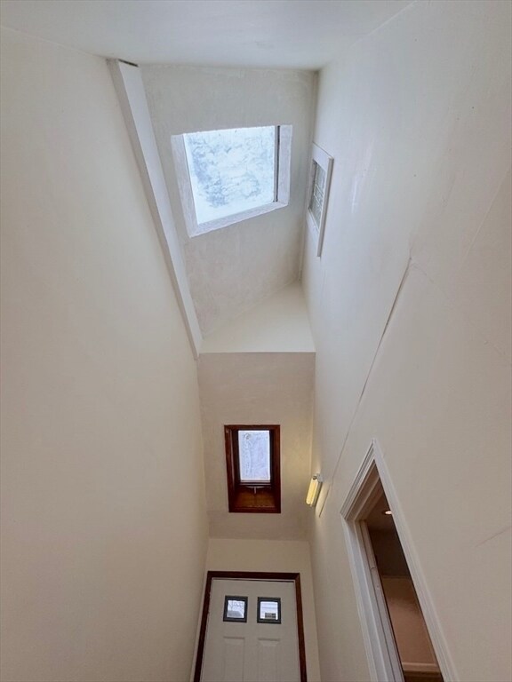 Building Photo - 45 Lyman Ave