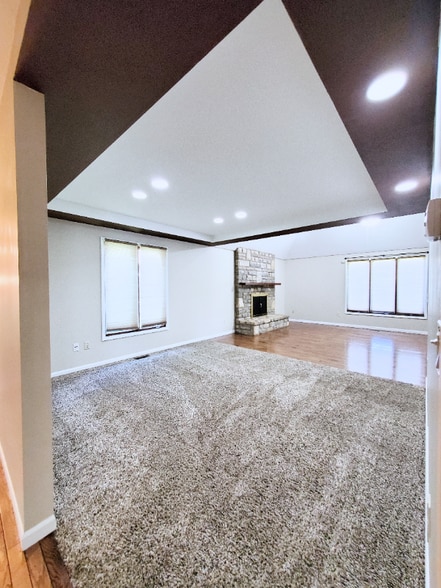 Building Photo - 5990 Kirkwall Ct W