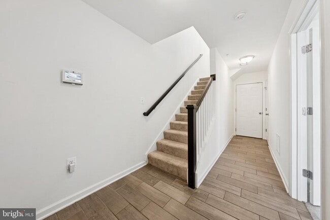 Building Photo - 10605 Meridian Hill Way