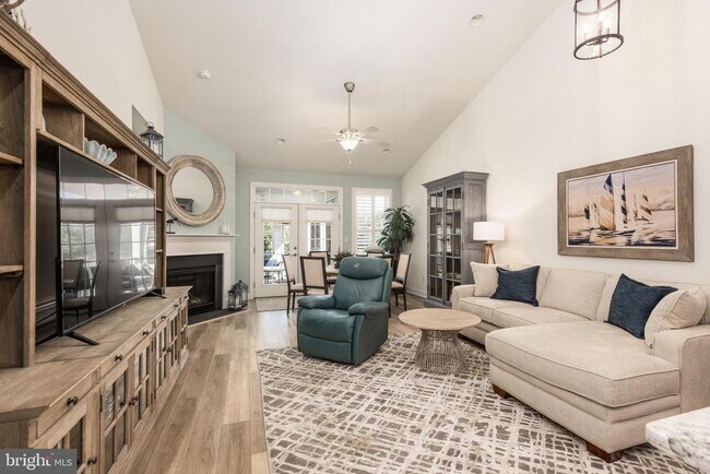 Building Photo - 858 Moorings Cir