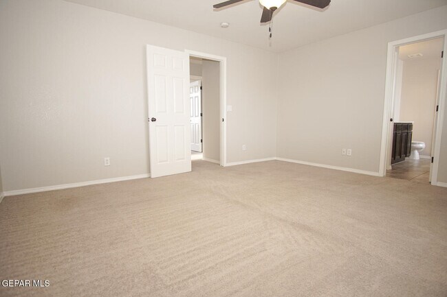Building Photo - 14206 Otter Point Ct