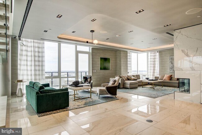 Building Photo - 1781 N Pierce St