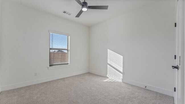 Building Photo - 147 N Banner Ave