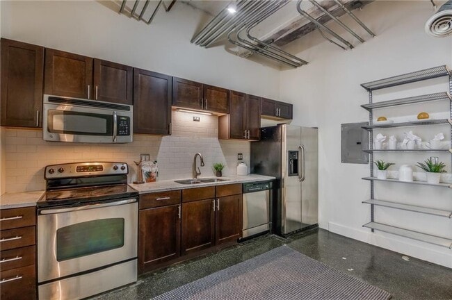 Building Photo - 659 Auburn Ave NE