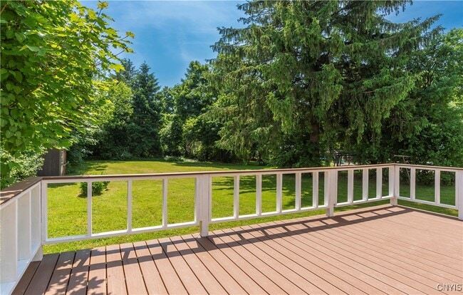 Building Photo - 202 Fairway Dr