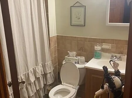 *Pictures are representative samples of the advertised unit. In some cases, the actual units you tou - 112 Queensberry St