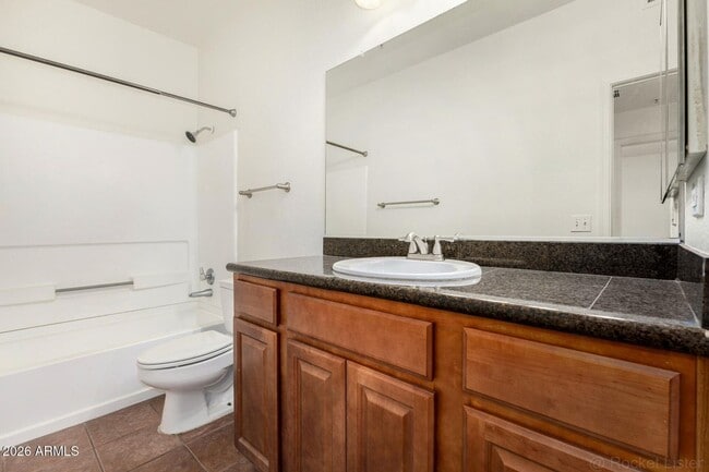 Building Photo - Elevated Views, 1bd, 1bth Condo