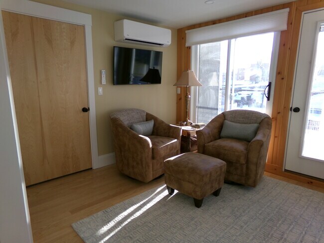 Building Photo - 8 Water St