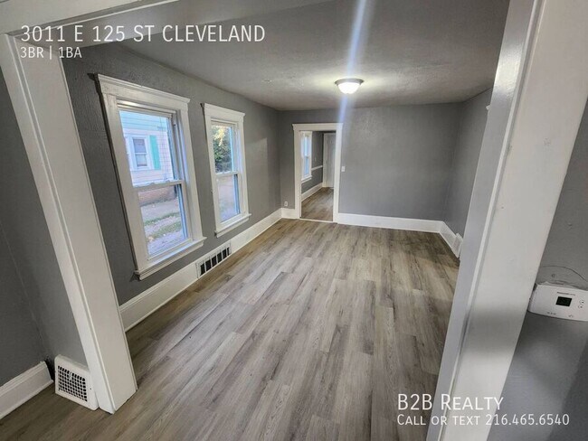 Building Photo - 3011 E 125th St