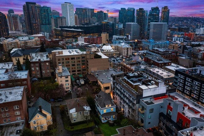 Building Photo - Quiet Corner of Capitol Hill in a Classic, Beautiful Home