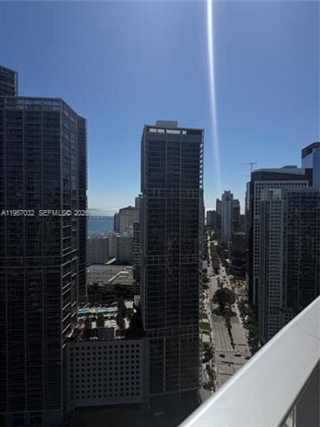 Building Photo - 200 Biscayne Blvd Way