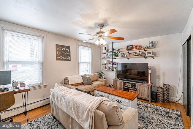 Building Photo - 330 W 3rd Ave