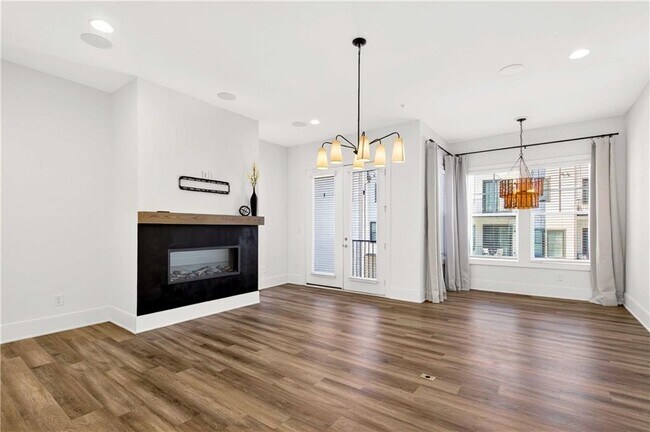 Building Photo - 1338 Booth Ave NW