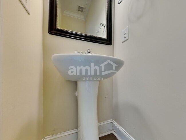 Building Photo - 336 Plott Hound Ln