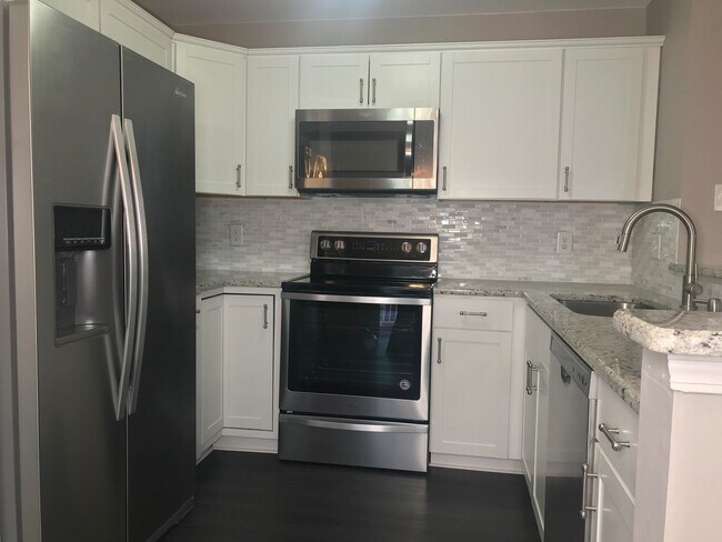 Building Photo - COMING SOON! Charming 2-Bed Home in Commerce –Great schools & Community Pool Access!