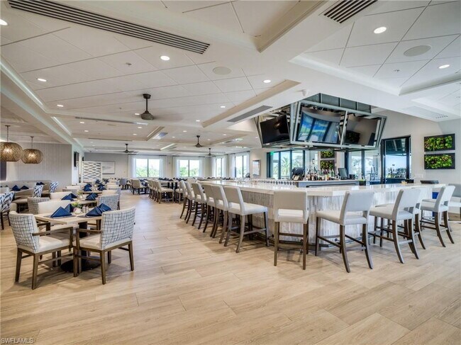 Building Photo - Turnkey 2-bedroom plus den villa, perfectly situated to capture stunning golf course and lake vie...