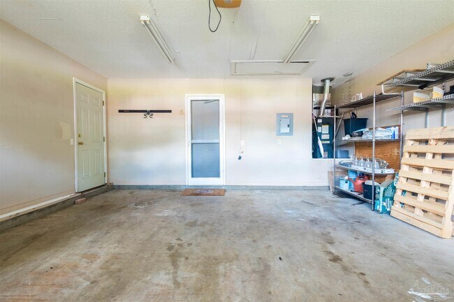 Building Photo - 873 Brande Ct