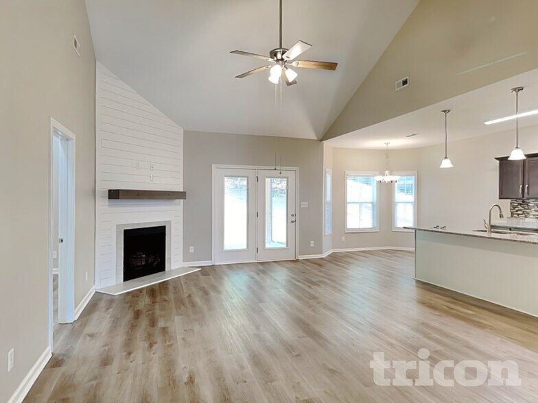 Building Photo - 476 Woodtrace Dr