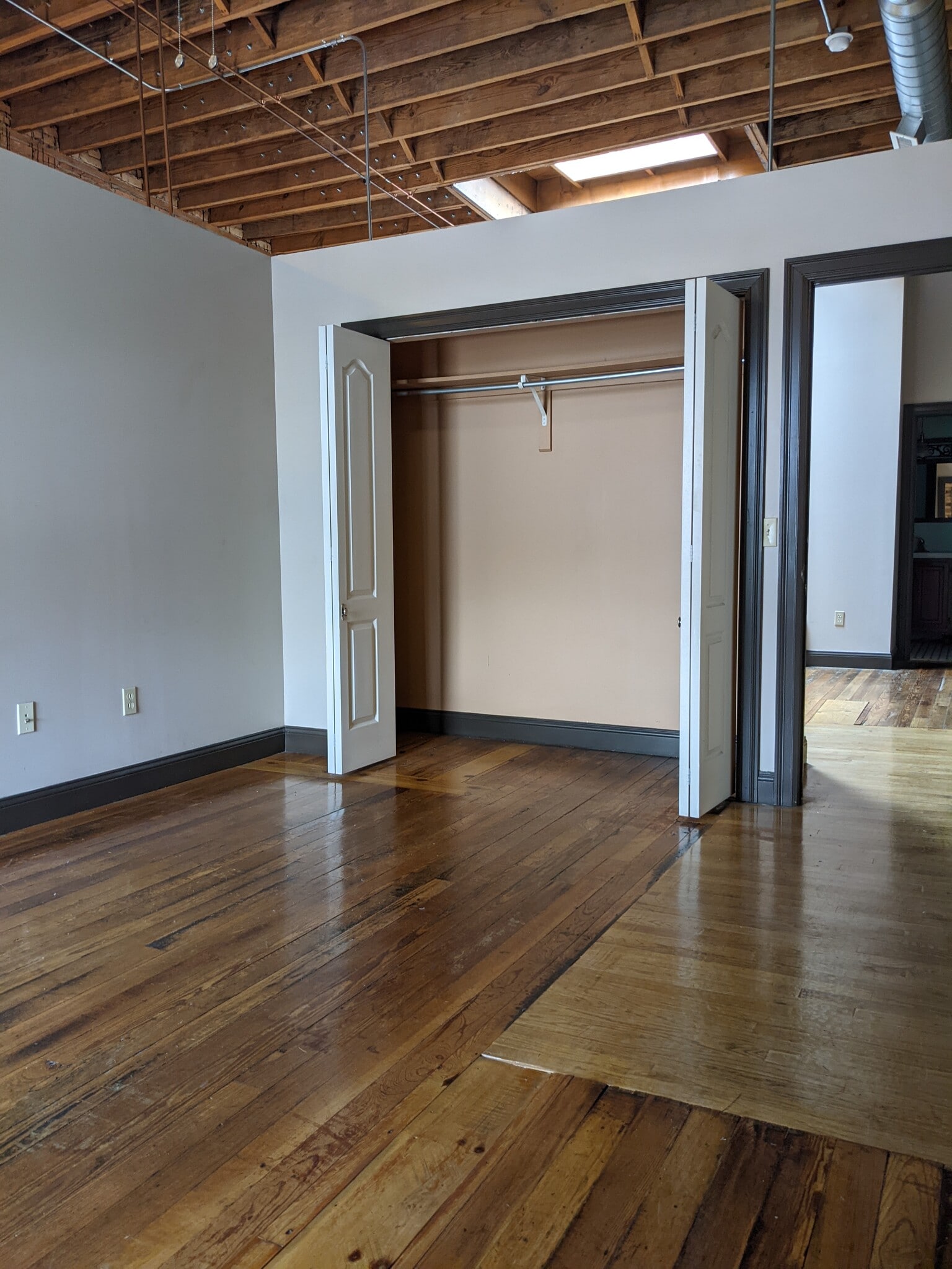 Bedroom - 1133 S Washington Ave