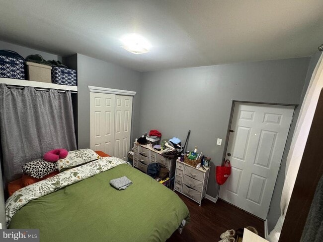 Building Photo - 422 W Huntingdon St