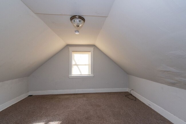 Building Photo - Cute 3Bed 1 Bath on Cul De Sac in College ...