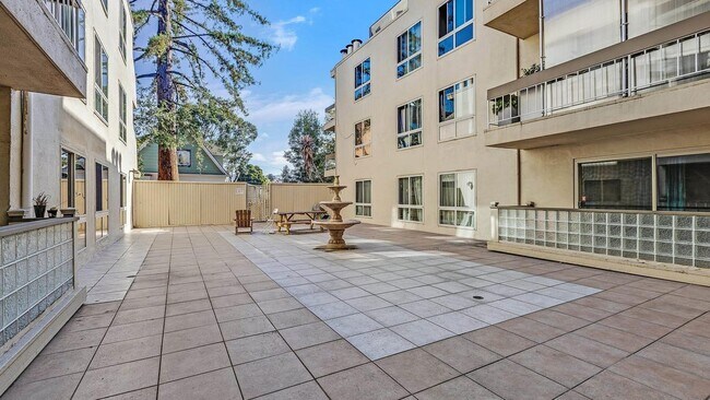 Building Photo - 66 Fairmount Ave