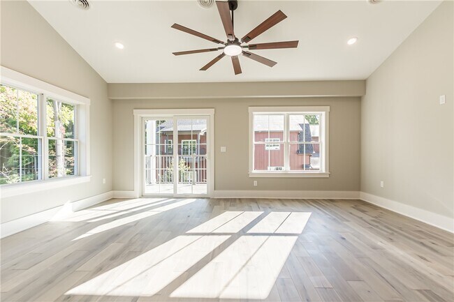 Building Photo - 640 Jefferson Ave