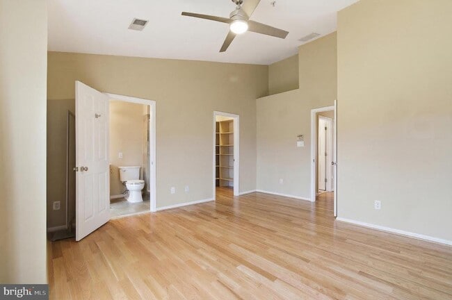 Building Photo - 1514 Long Dr Ct