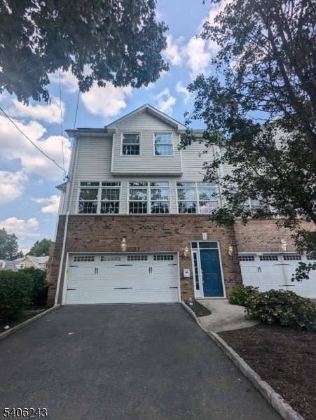 Building Photo - 200 Burnet Ave