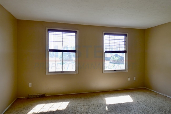 Building Photo - Spacious 2 Bed, 2 Bath Condo in West Toledo