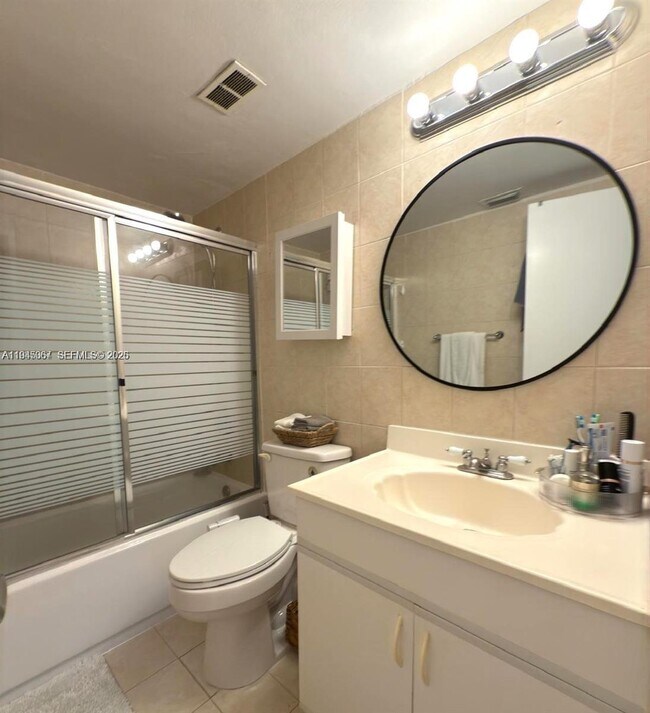 Building Photo - 3660 NE 166th St