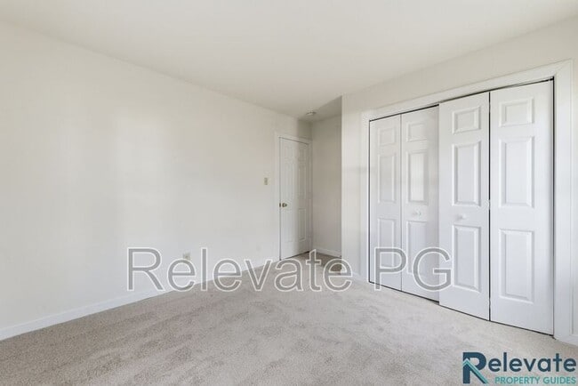 Building Photo - 2713 Chariot St