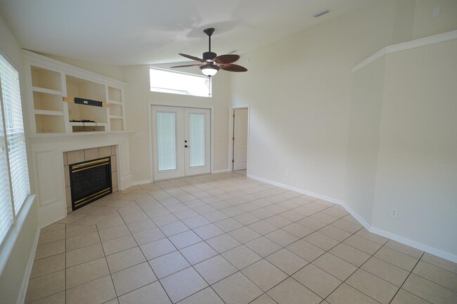 Building Photo - 9329 Tuscany Dr