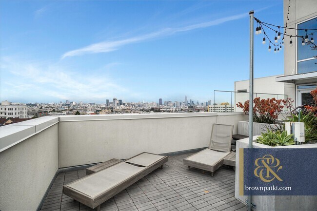 Building Photo - 45 Bartlett St