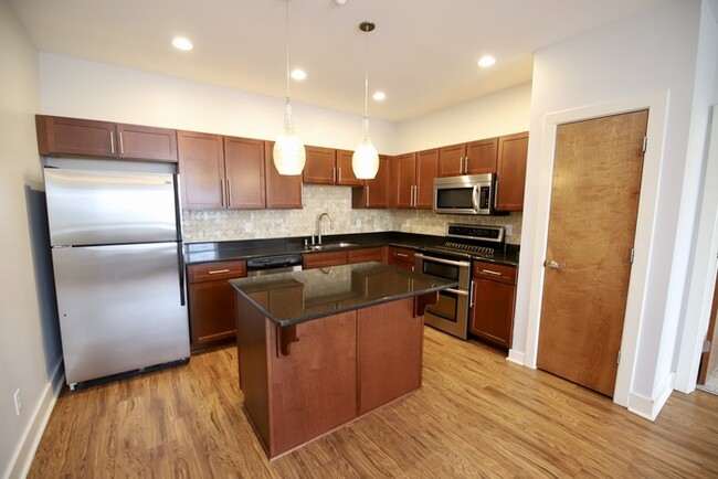 Building Photo - Two bedroom Rental at SoHo Lofts in NuLU