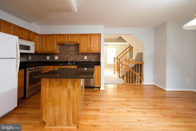 Building Photo - 44877 Grove Terrace