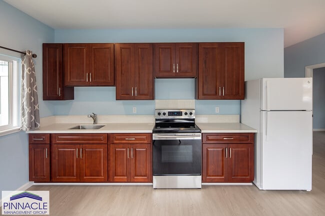 Building Photo - 23 Jasmine St