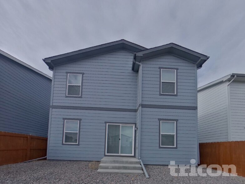 Building Photo - 2214 Flower Blossom Ave