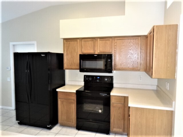 Building Photo - 1027 Summer Breeze Dr