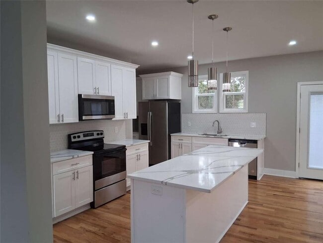 Building Photo - 3180 Tackett Rd