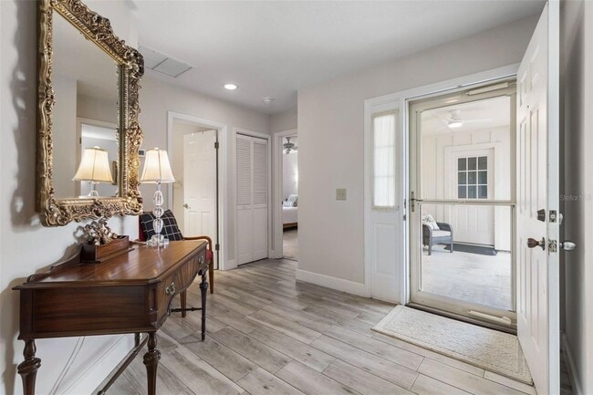 Building Photo - 4 Jasmine Run