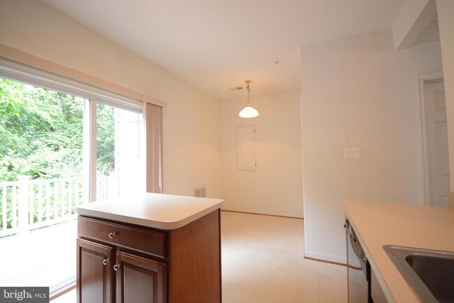 Building Photo - 6506 Wiltshire Dr