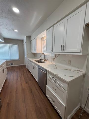 Building Photo - 615 Oak Forest Dr