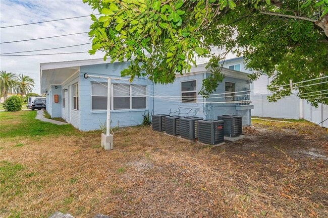 Building Photo - 140 112th Ave N