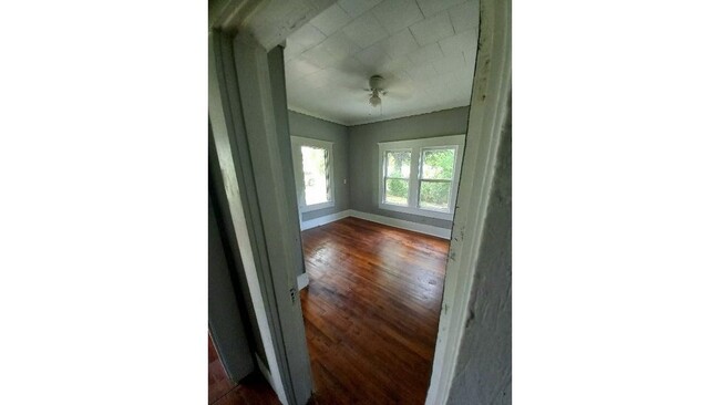Building Photo - 4320 Spencer St