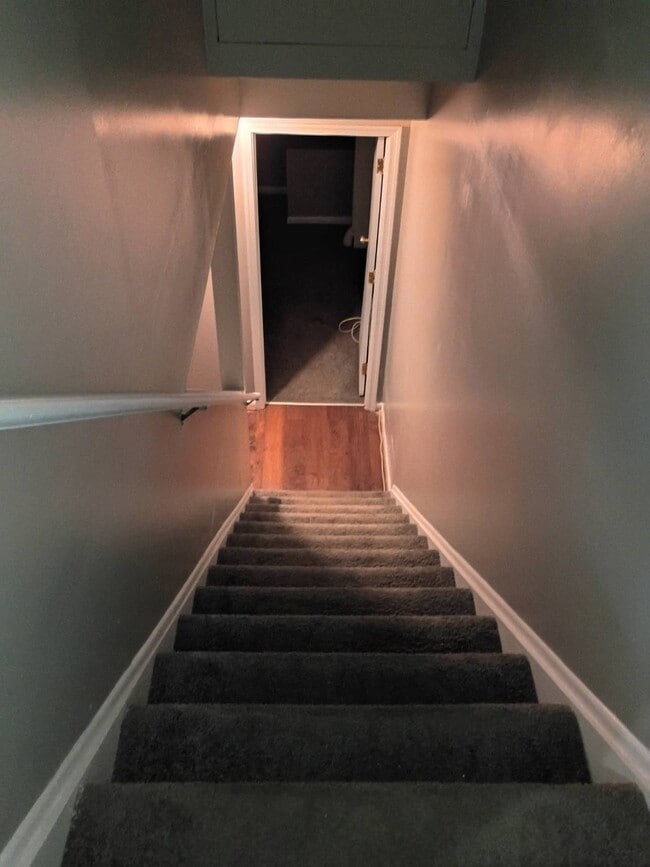 Building Photo - 8901 Harkate Way