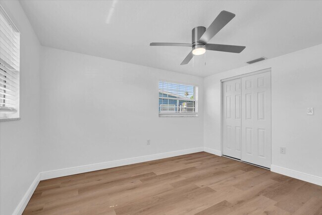 Building Photo - 5600 Bayou Grande Blvd NE
