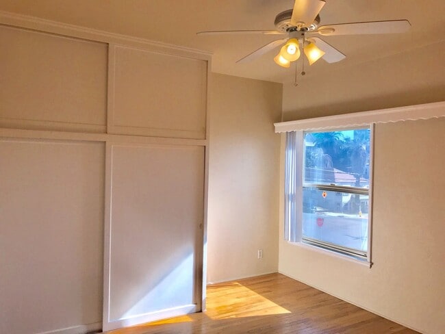 Building Photo - MOVE IN READY! Minutes from Little Italy! ...