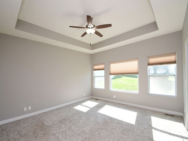 Building Photo - 19527 Shadow Ridge Dr