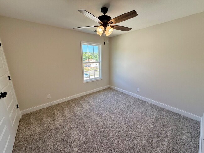 Building Photo - 174 Dewberry Rd